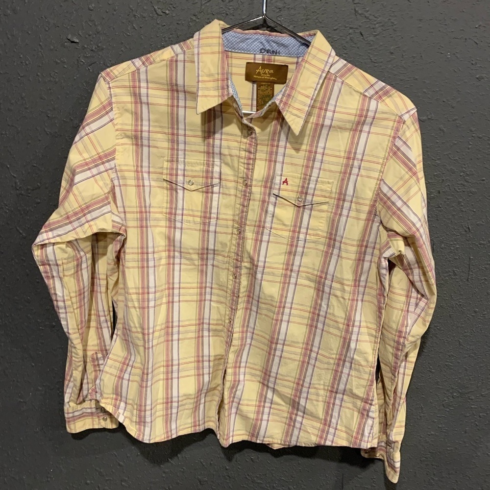 Women’s Wrangler Aura Button Down Top